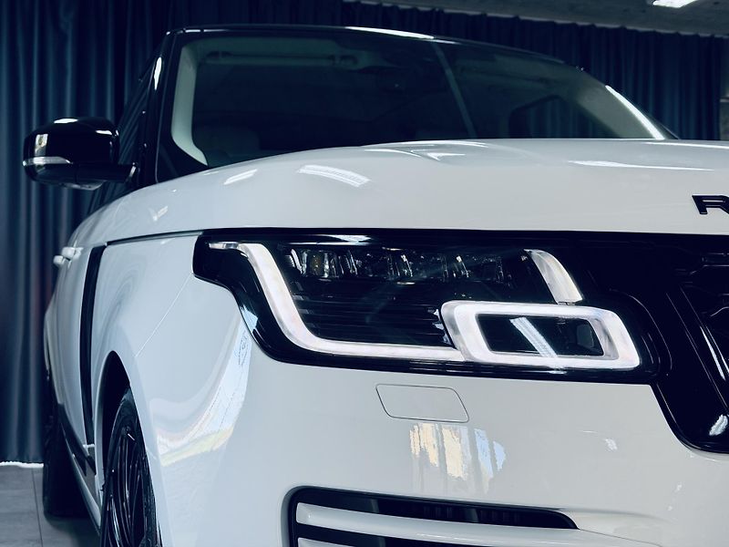 Land Rover Range Rover (2019) 4.4*V8*SD*VOGUE*TOP*CZ - fotka 4 z 45