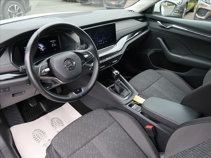 Škoda Octavia 2,0 TDi,1majČR,Style,S.kn.,DPH - fotka 9 z 27