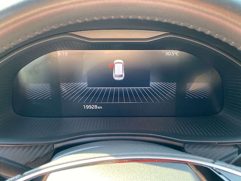 Škoda Kamiq (2025) 1.5 TSI DSG Monte Carlo - fotka 6 z 34