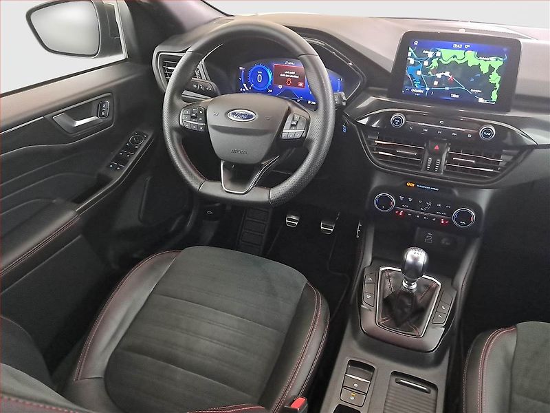Ford Kuga (2023) ST-Line X 1.5 EcoBoost - fotka 7 z 23