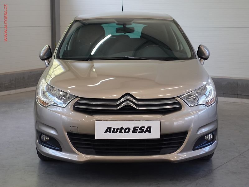 Citroën C4 (2012) 1.6 VTi, 2.maj,ČR, servis - fotka 2 z 19