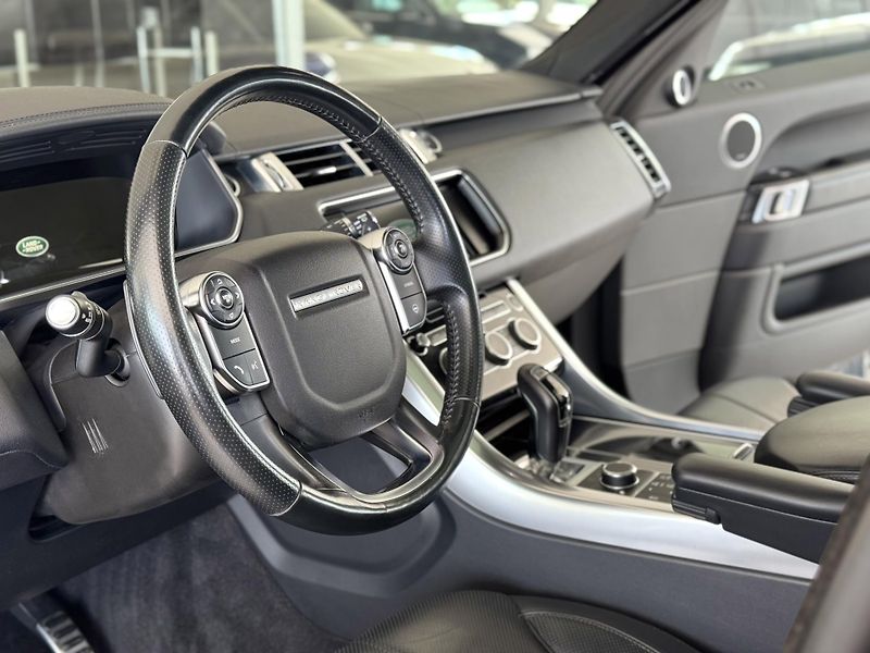 Land Rover Range Rover Sport 3,0SDV6 HSE*225kW*REZERVACE! - fotka 13 z 46