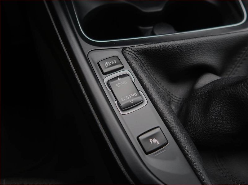 BMW Řada 3 (2018) 318d GT, Automat, Navi - fotka 23 z 25