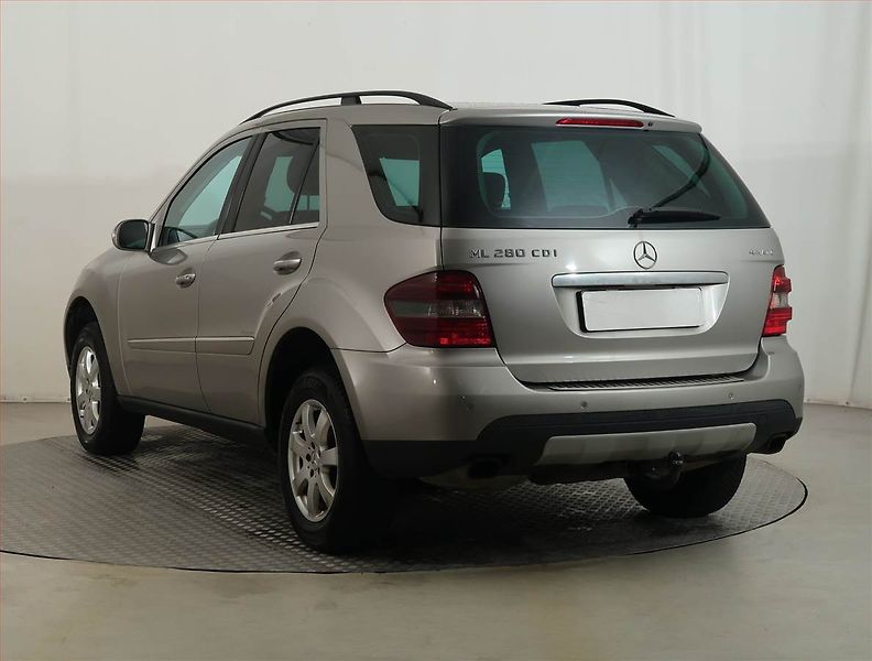 Mercedes-Benz Třídy M (2007) Base ML 280 CDI , 4X4 - fotka 4 z 13