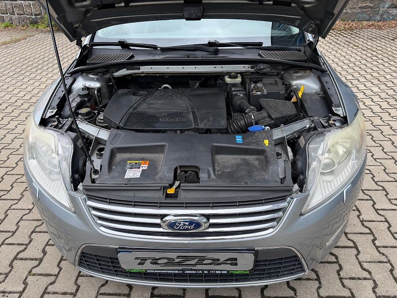 Ford Mondeo 2,0i 16V Ghia / servis.kn. /  - fotka 24 z 31