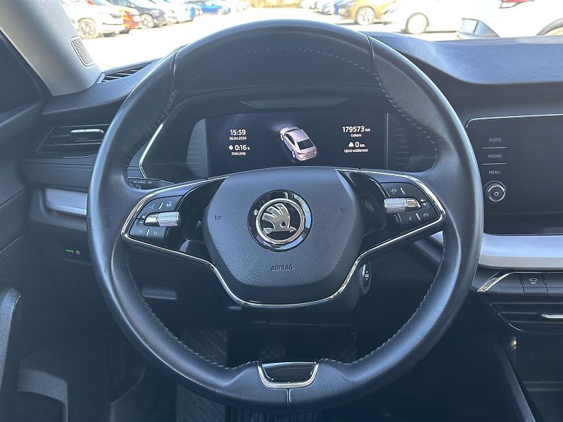 Škoda Octavia (2022) 2.0 TDI Ambition + - fotka 19 z 33
