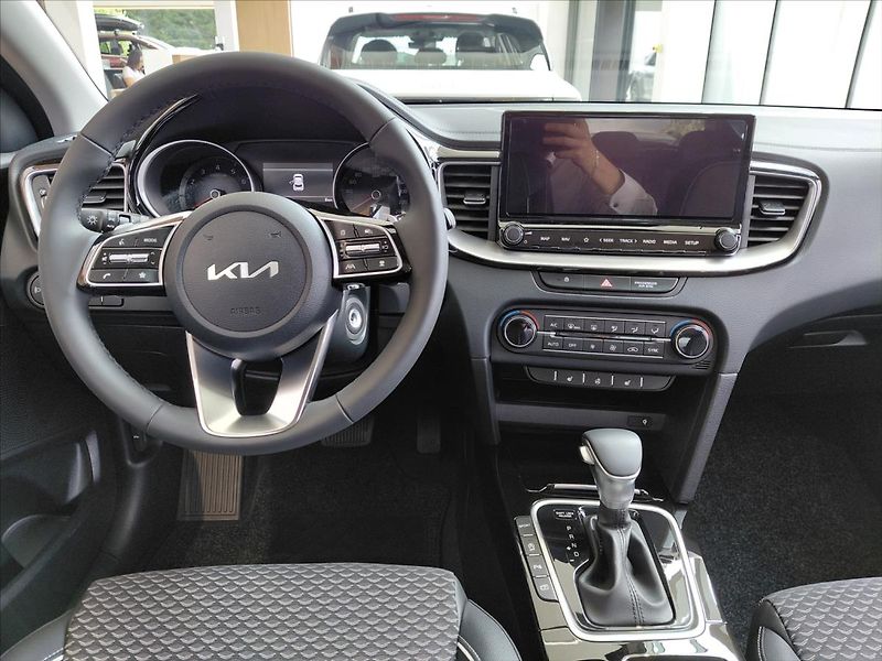 Kia XCeed (2026) 1,6   T-GDI 7DCT EXCLUSIVE - fotka 11 z 13