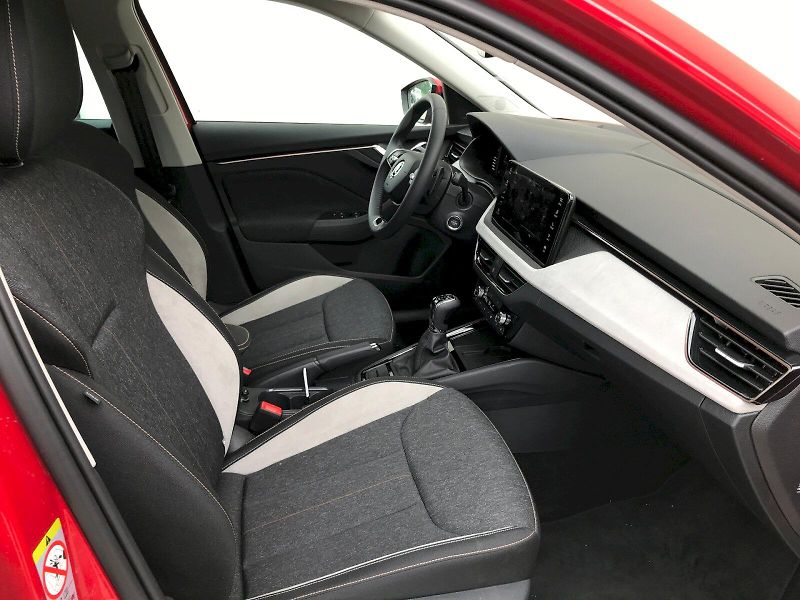 Škoda Kamiq (2024) SELEC TSI 110/1.5 A7F - fotka 14 z 25
