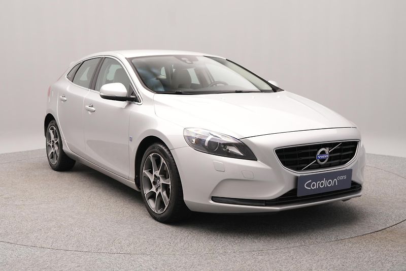 Volvo V40 D3 OCEAN RACE 1.maj - fotka 12 z 44