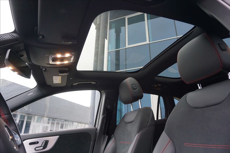 Mercedes-Benz GLA 2,0 250 4M neodpočtové - fotka 16 z 18