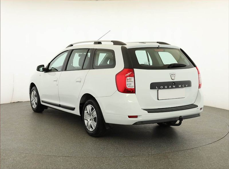 Dacia Logan (2019) 1.0 SCe, Park. senzory - fotka 4 z 15