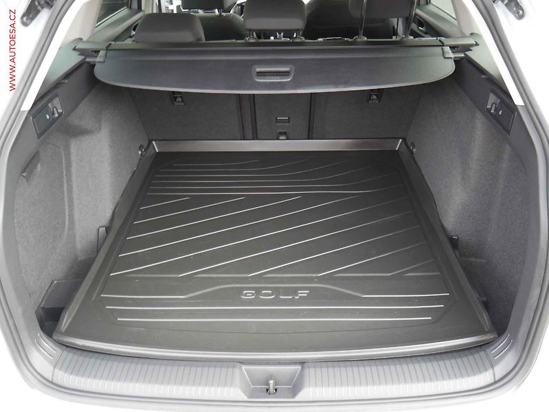 Volkswagen Golf (2022) 1.5 TSi, 1.maj,ČR, Stylem - fotka 7 z 24