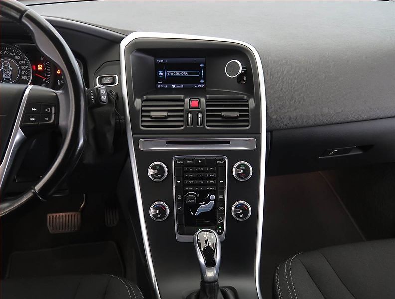 Volvo XC60 (2015) T5 AWD, 4X4, Automat - fotka 12 z 19