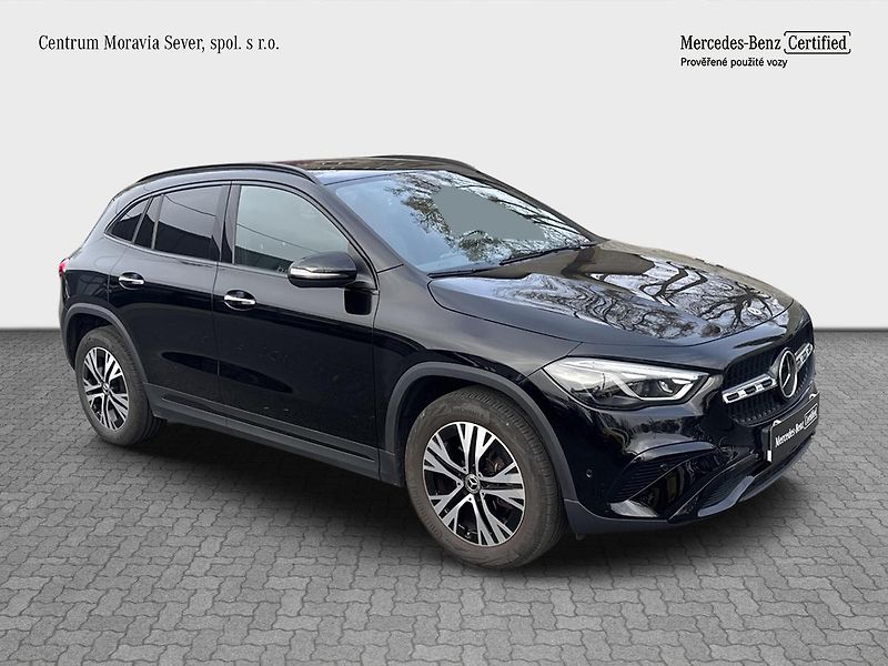 Mercedes-Benz GLA 200d 4MATIC - fotka 7 z 16