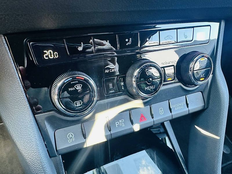 Škoda Karoq Sportline 2,0TDI 110kW DSG7 4x - fotka 18 z 37