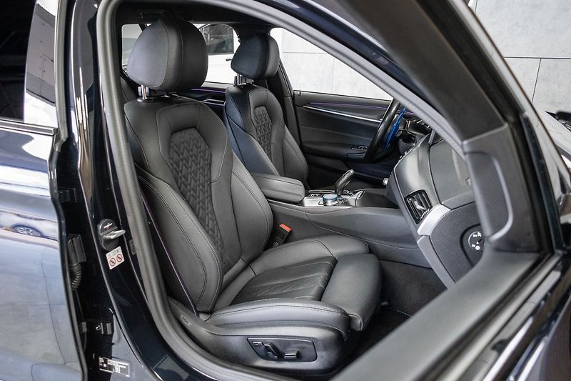 BMW Řada 5 520d xD ///M*ZÁRUKA*TAŽNÉ*ČR* - fotka 13 z 42