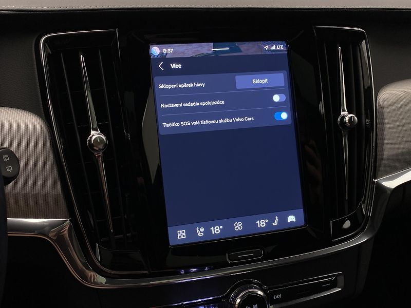 Volvo V90 T8 AWD RECHARGE DARK ULTRA - fotka 59 z 65