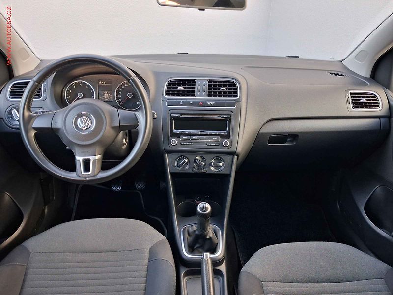 Volkswagen Polo (2013) 1.2 TSi, Comfortline - fotka 8 z 15