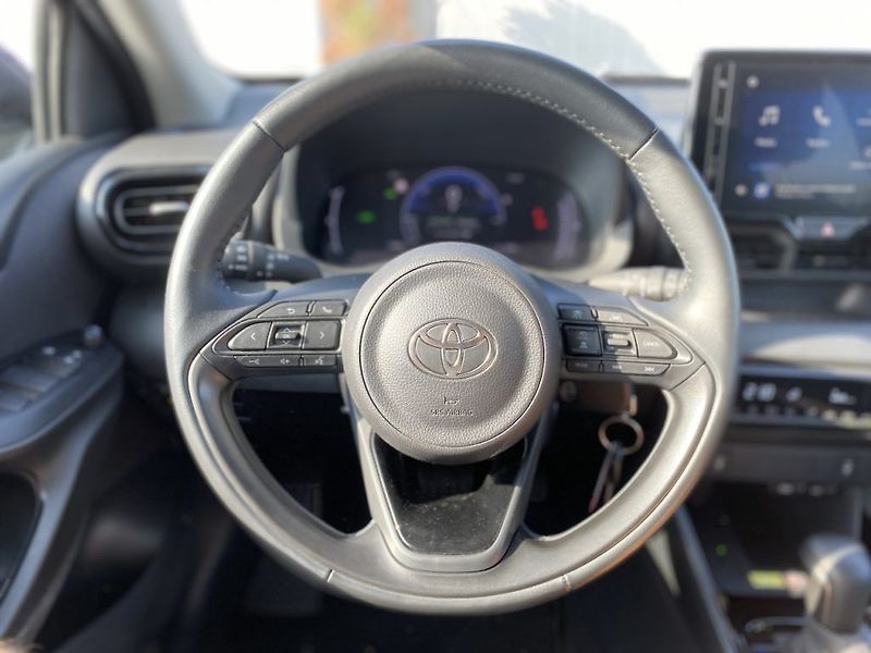 Toyota Yaris 1.5HEV, ČR, Style, záruka - fotka 12 z 27