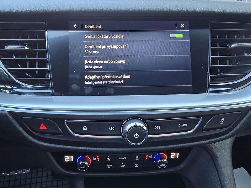 Opel Insignia 128kW 4x4 AUT Ultimate ST -DPH - fotka 36 z 40
