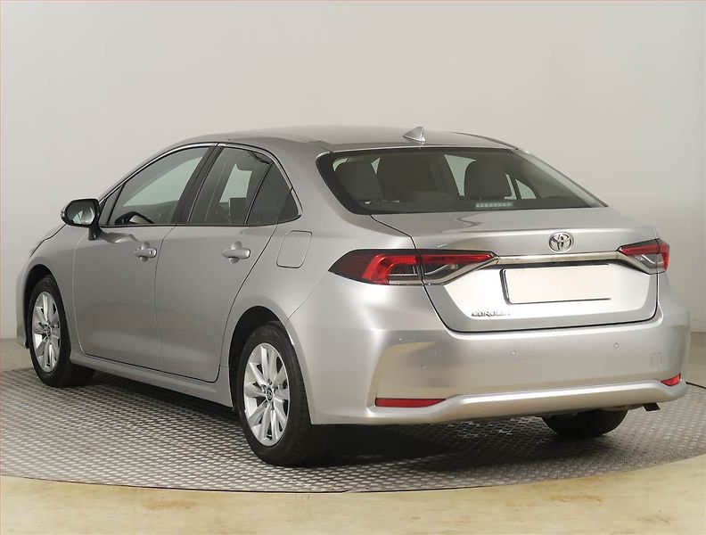 Toyota Corolla (2023) Comfort 1.5 VVT-i, ČR,1.maj - fotka 4 z 18