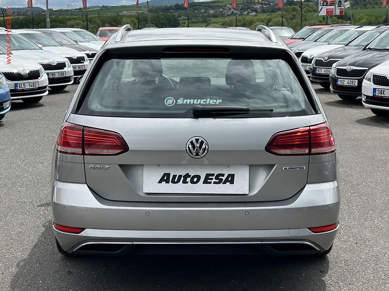 Volkswagen Golf (2018) 1.5TSI, ČR, Comfortline, LED - fotka 5 z 18