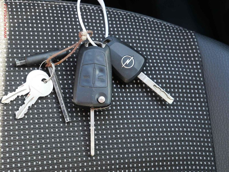 Opel Zafira (2010) 1.8 i 7míst, AC, TZ - fotka 19 z 19