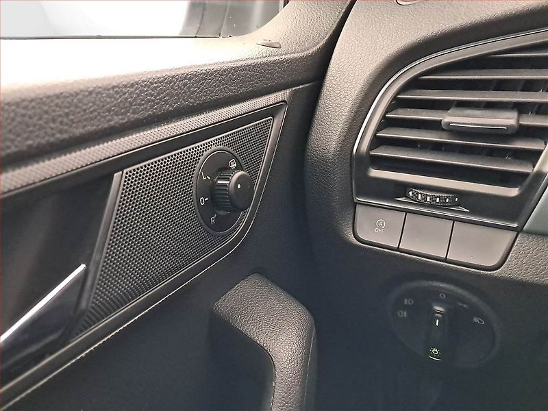 Škoda Fabia (2015) 1.4 TDI, ČR,1.maj - fotka 17 z 17