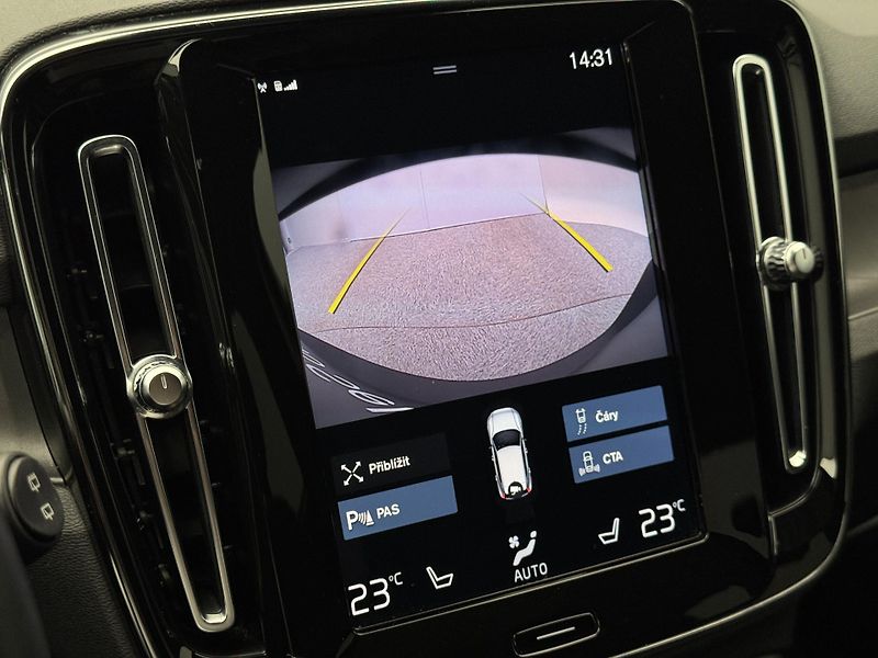 Volvo XC40 T4 RECHARGE ULTIMATE AUT - fotka 50 z 51