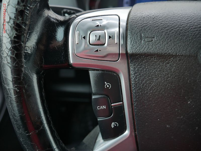 Ford Galaxy (2010) 2.0 TDCi, AT, xenon, kůže - fotka 12 z 24