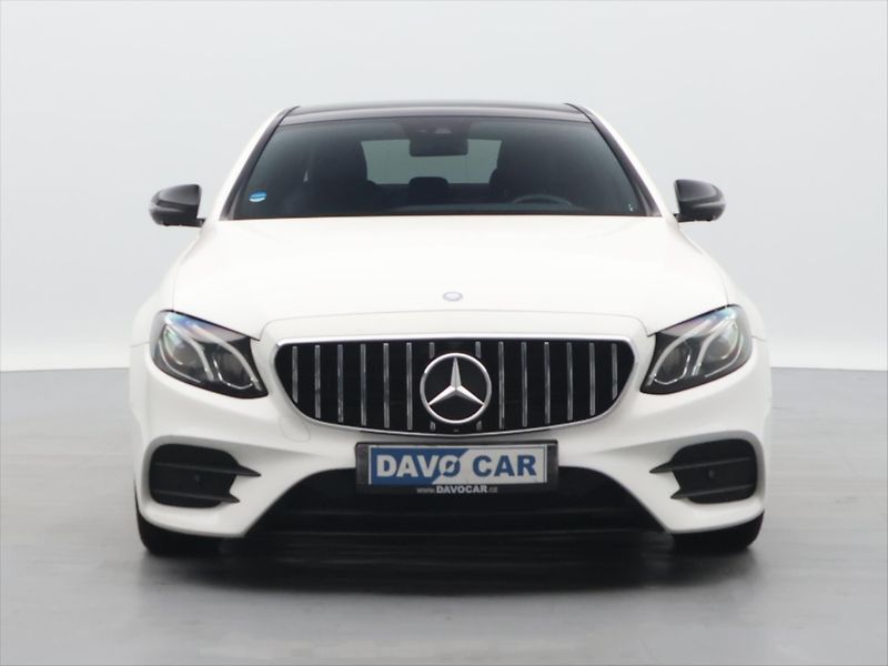 Mercedes-Benz Třídy E 2,0 220d 143kW Aut. AMG LED - fotka 2 z 40