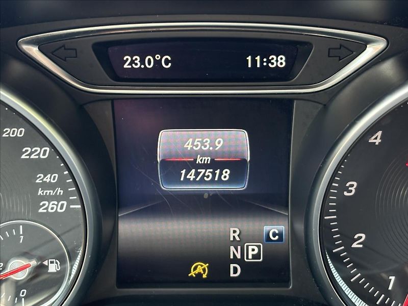 Mercedes-Benz GLA 1,6 180i 90kW AT,Led,Kůže,Navi - fotka 23 z 34