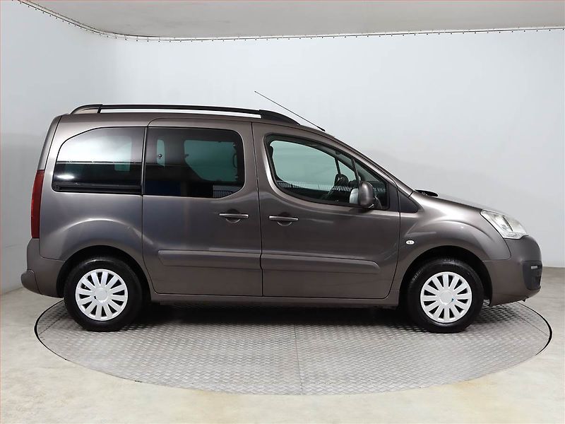 Citroën Berlingo (2018) Shine 1.6 BlueHDi, 5Míst, ČR - fotka 6 z 15