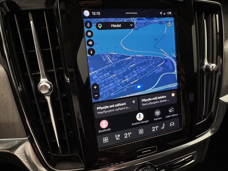 Volvo V90 T8 AWD RECHARGE ULTRA - fotka 36 z 53