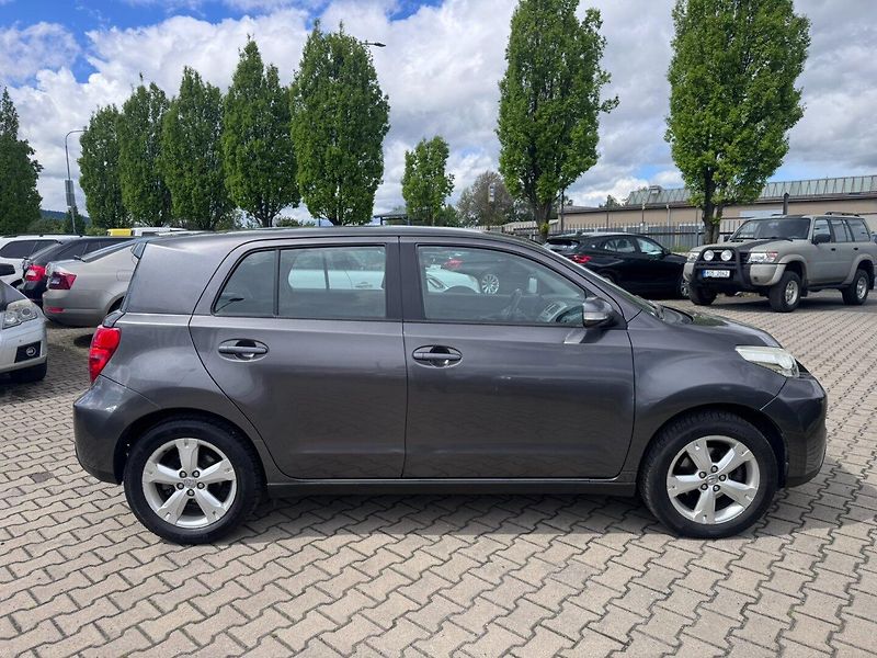 Toyota Urban Cruiser (2010) 1,3i 74 KW SPOJKA STK - fotka 7 z 45