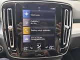Volvo XC40 T2 FWD MOMENTUM // 1. maj. - náhled 28