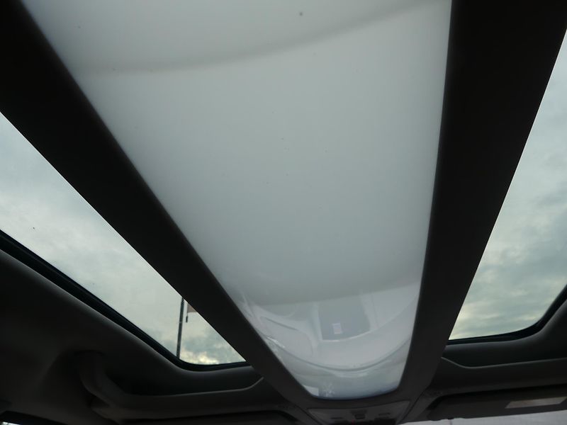 Citroën Berlingo (2026) 30 LET Petrol 110k Manual - fotka 18 z 23