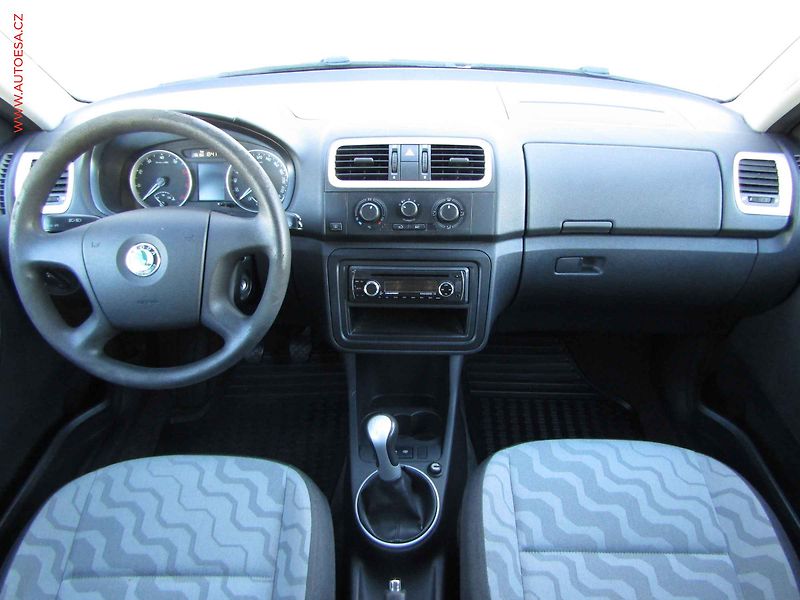 Škoda Roomster (2008) 1.2 HTP, 2.maj,ČR, Style - fotka 8 z 14