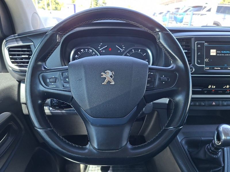 Peugeot Traveller 2,0 BHDI 150k 8M - fotka 20 z 27