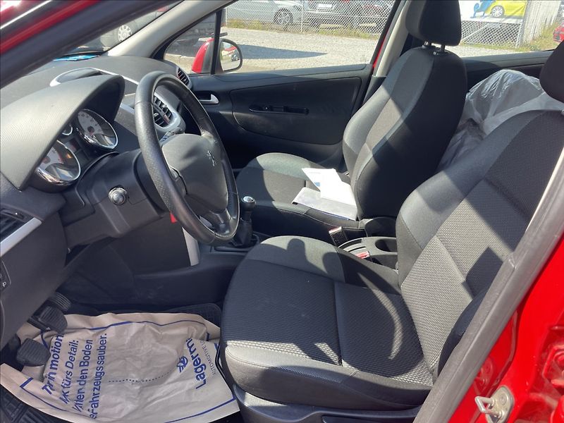 Peugeot 207 1,4 i 54kw Klima ESP po STK - fotka 7 z 33