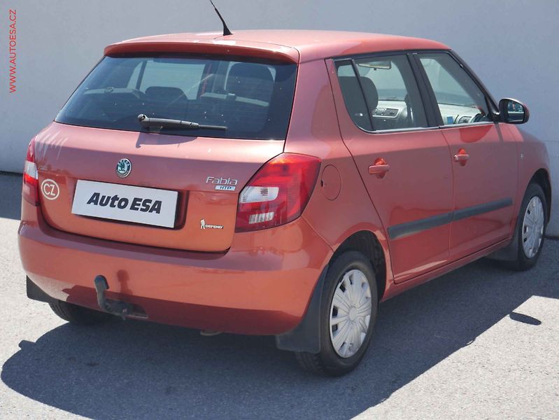 Škoda Fabia (2008) 1.2HTP, ČR, Ambiente, TZ - fotka 4 z 13