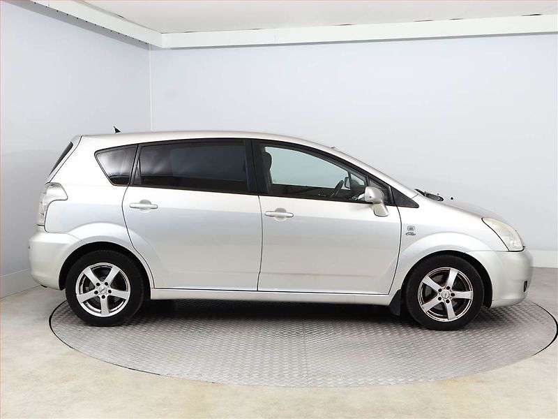 Toyota Corolla Verso (2005) 2.0 D-4D, Tažné, jezdí výborně - fotka 6 z 13