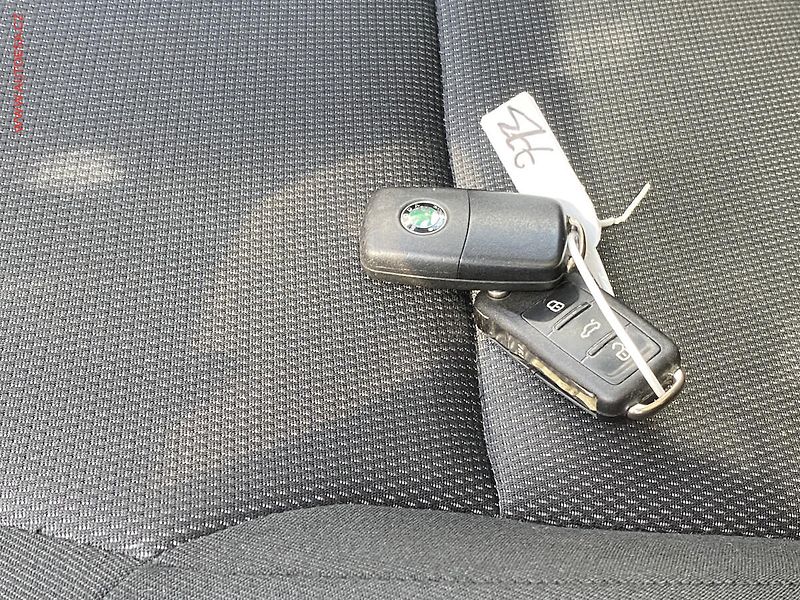 Škoda Yeti (2011) 1.4 TSi, Ambition, navi - fotka 17 z 18