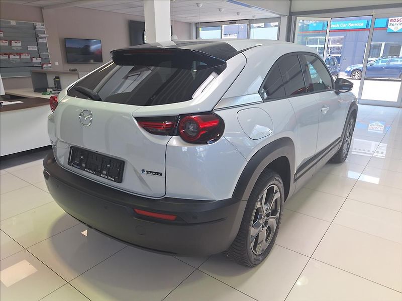 Mazda MX-30 EV e-SKYACTIV LUXURY - VINTAGE - fotka 2 z 13