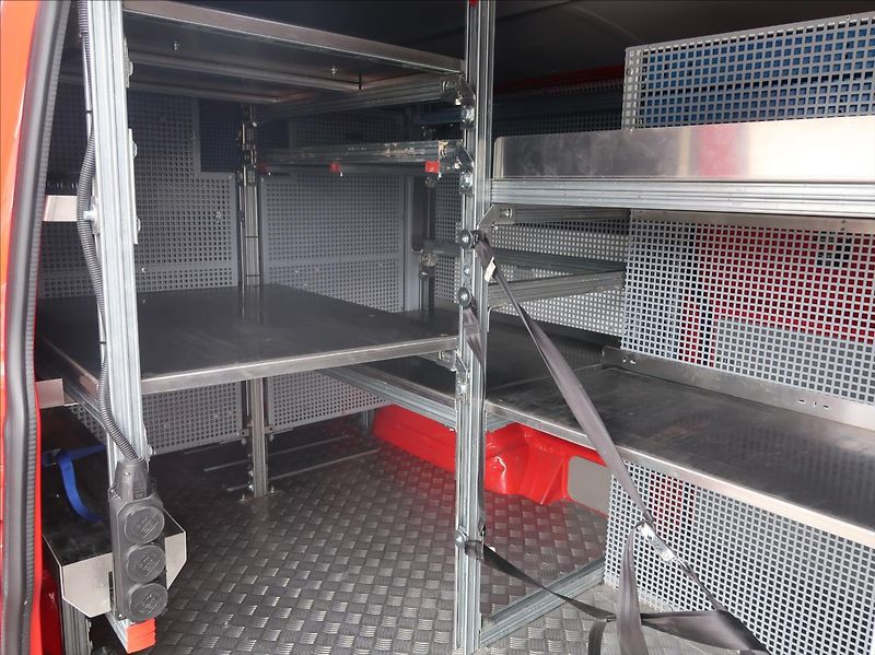 Volkswagen Transporter 2,0 TDi,110kW,1majČR,L2,dílna - fotka 21 z 27