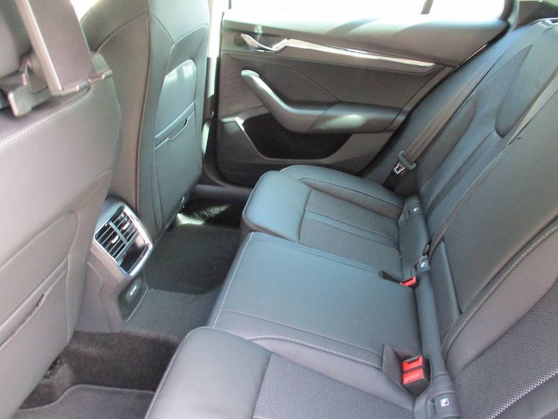 Škoda Octavia Combi Style 2,0TDI 110kW DSG/P - fotka 13 z 15