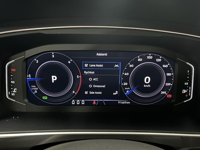 Volkswagen Tiguan Allspace (2024) 2.0TDi DSG 4M MATRIX HUD 360° - fotka 17 z 36