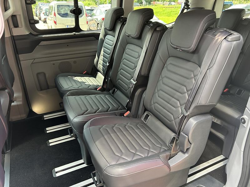 Ford Tourneo Custom Titanium L1 2.0 EcoBlue 110 kW - fotka 12 z 35