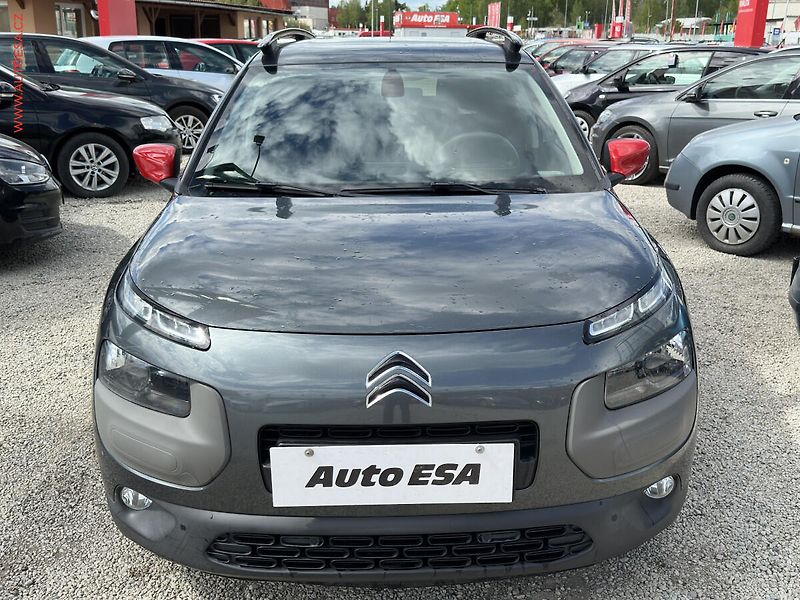Citroën C4 Cactus (2014) 1.6 HDi, 2.maj,ČR, AT, LED - fotka 2 z 19