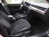 Volkswagen Passat (2019) Highline 2.0 TDI, Automat - náhled 9